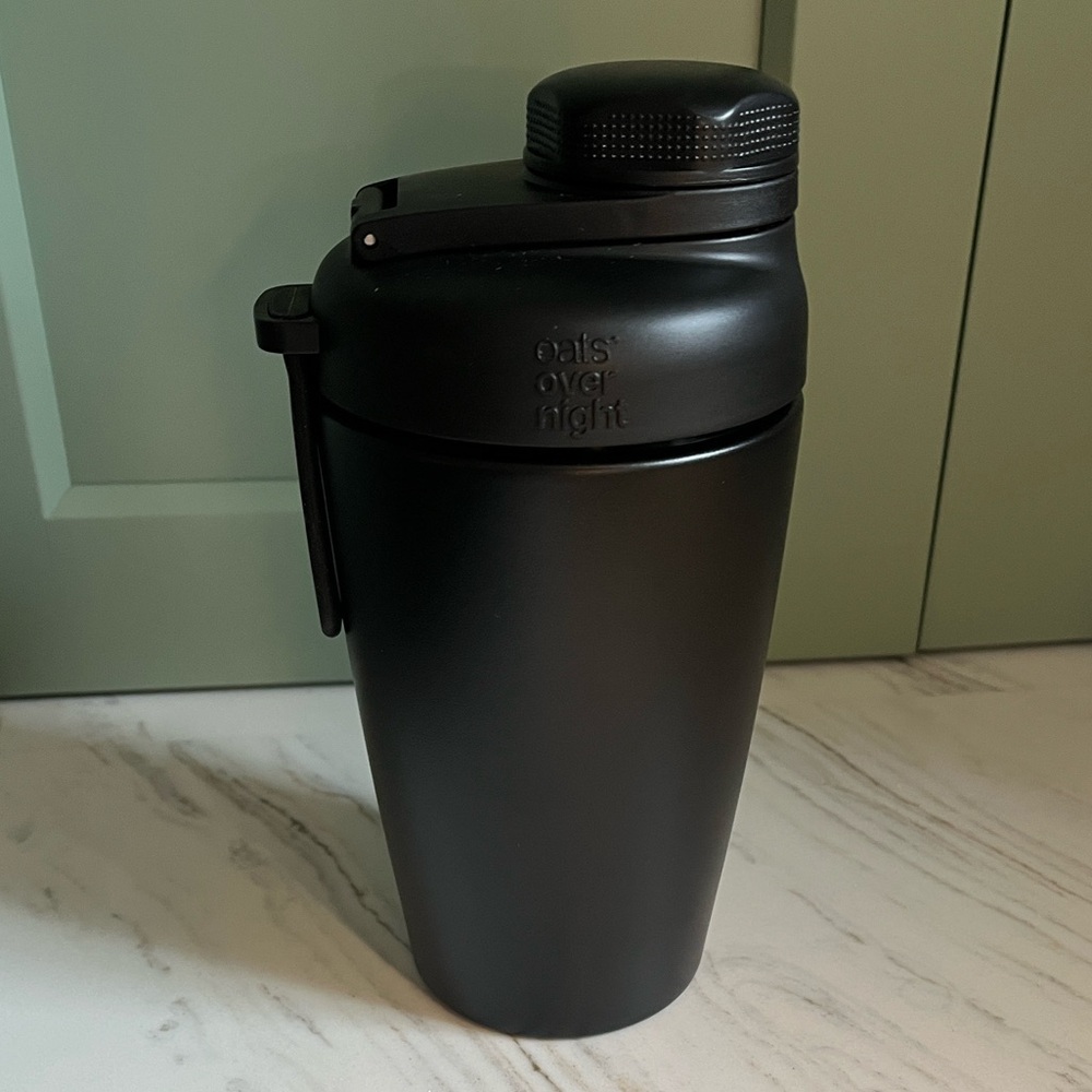 Matte Black Oats Overnight stainless steel insulated shaker First edition - Picture 2 of 7